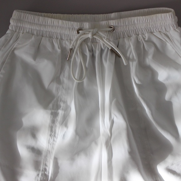 Princess Polly Parachute Pants. - Picture 2 of 5